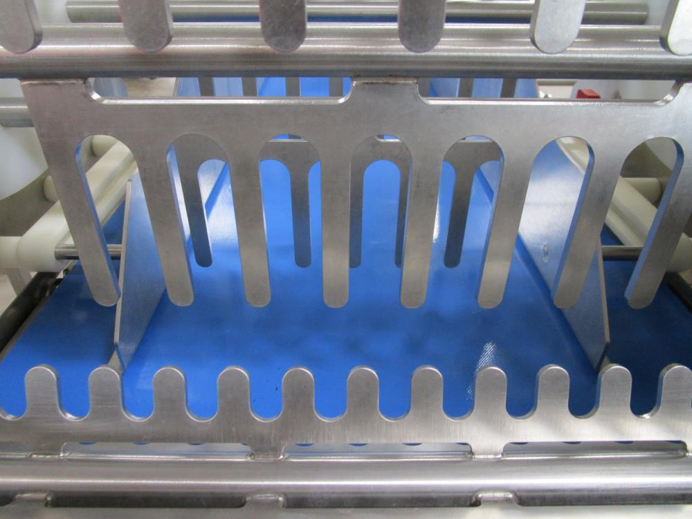 Quantum Topping Applicator with Recirculation Conveyors