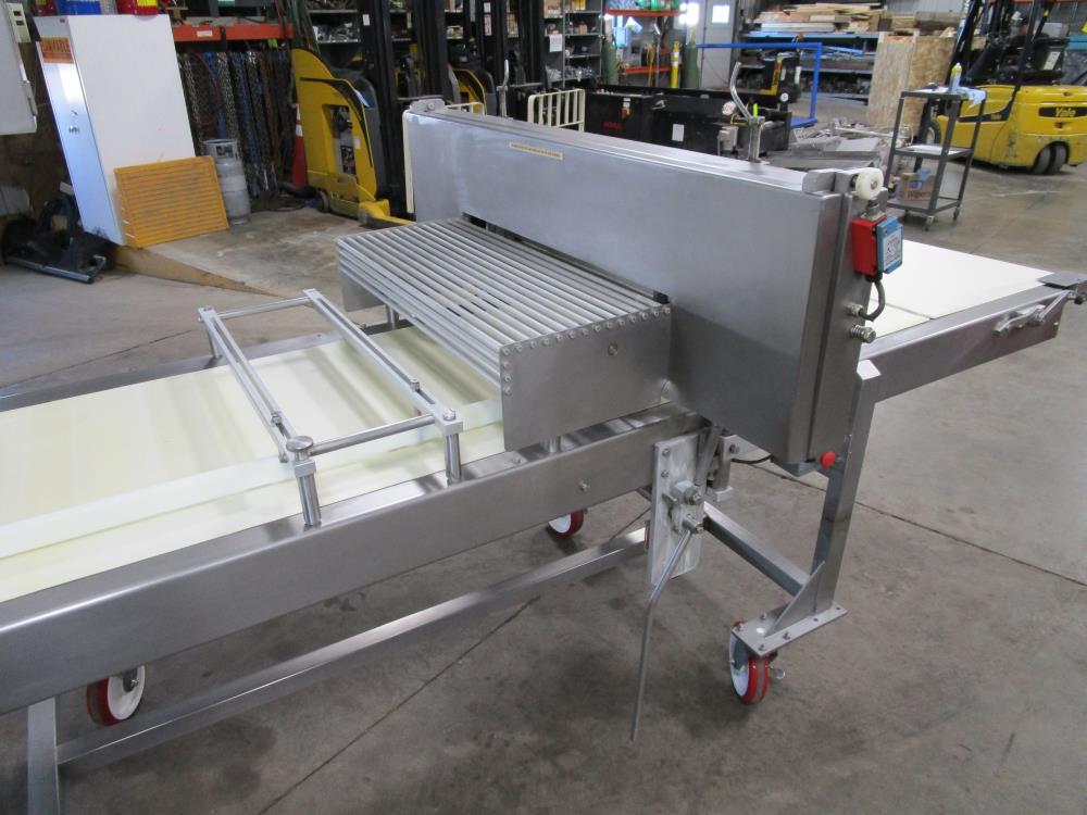 Rademaker Horizontal Layer Cake Slicer