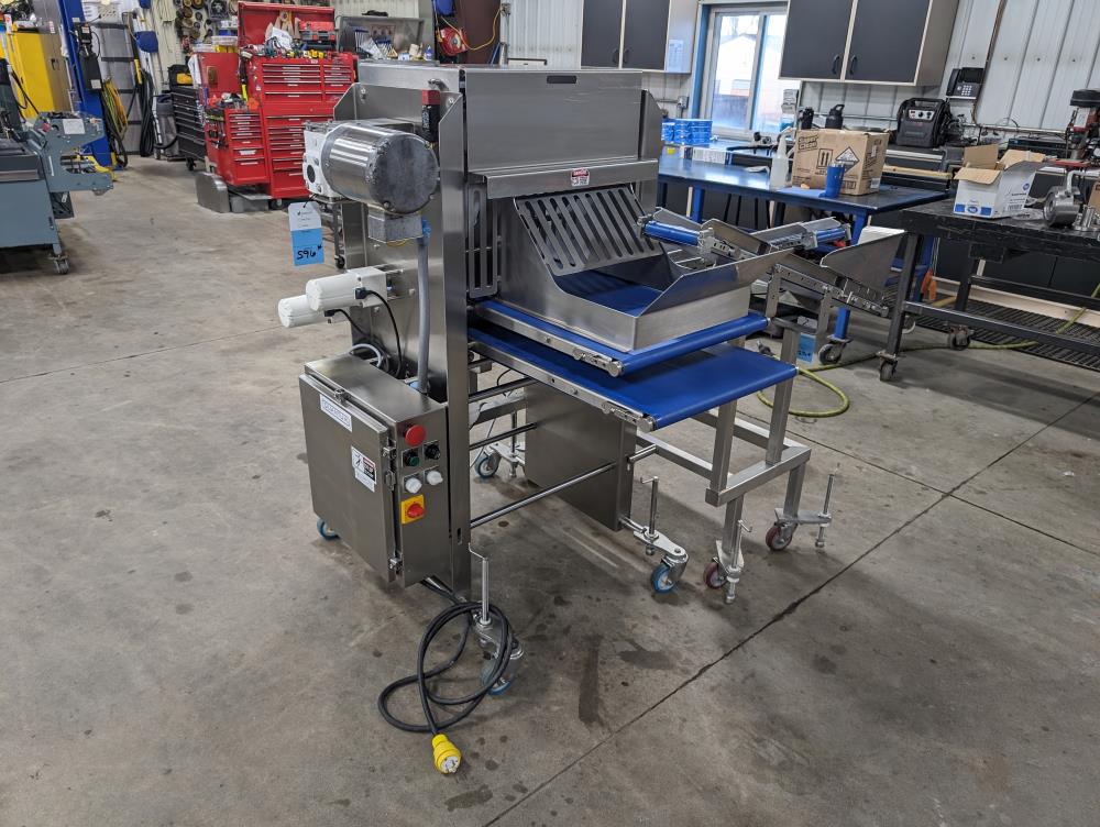 Quantum Conveyorized Topping Applicator with Reclaim Conveyor