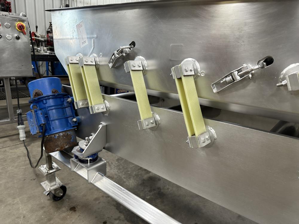 Food Processing Systems SS vibratory conveyor