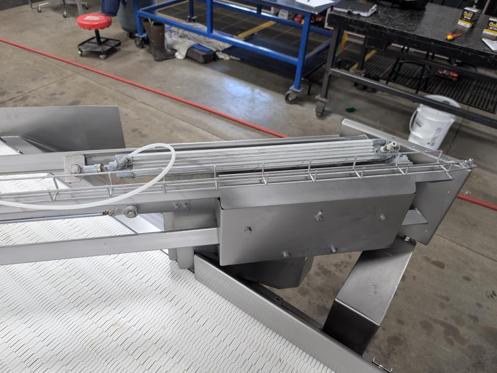 Belt Conveyor with Side Reject – 72